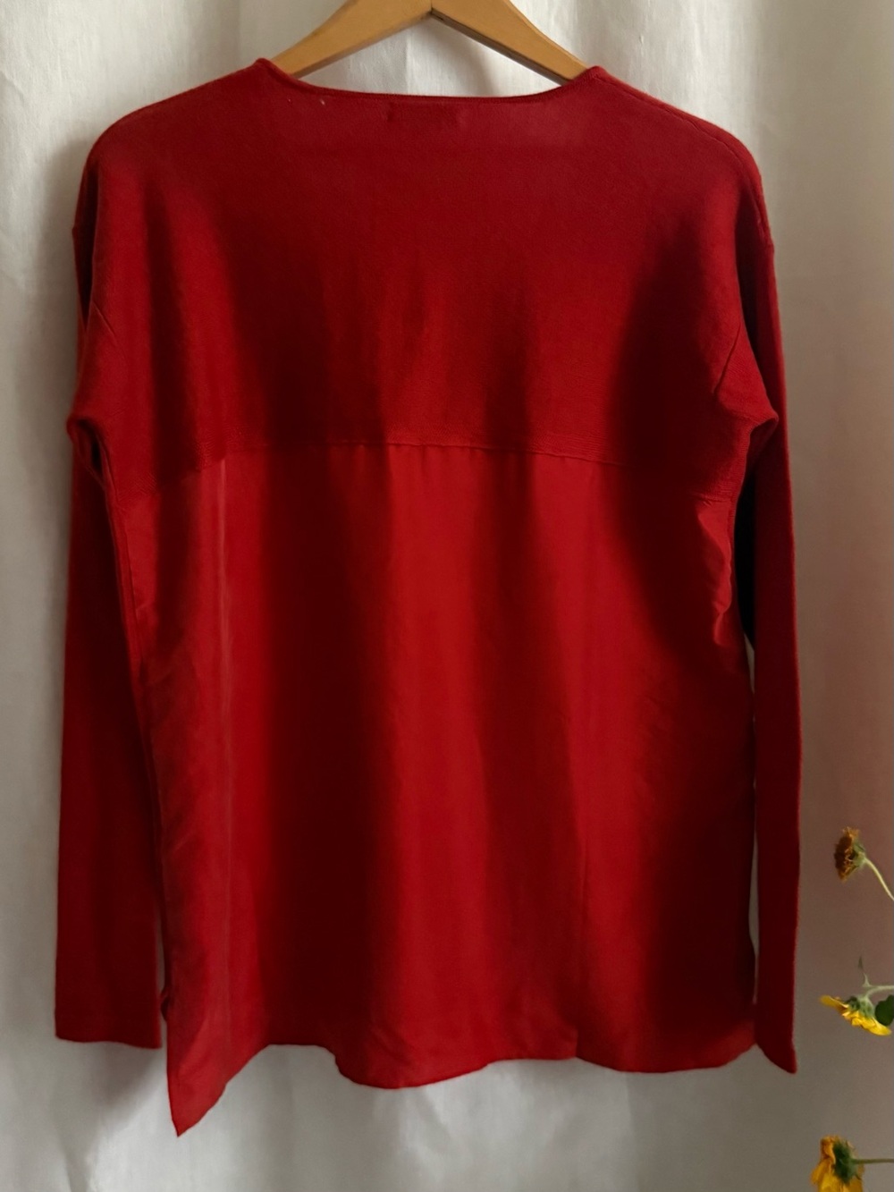 NWOT Garnet Hill Merino Wool Silk Sweater S Holly Berry Red V Neck Mixed Media - Picture 5 of 10